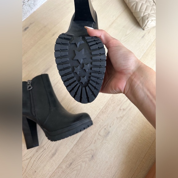 Faux leather boots - NEW - Picture 3 of 7